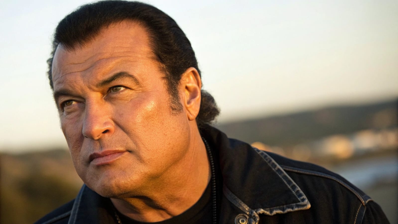 Acusan a Seagal de invadir su propia casa — La verdad deja a la policía paralizada