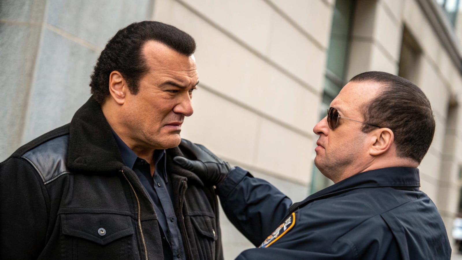 Acusan a Seagal de invadir su propia casa — La verdad deja a la policía paralizada